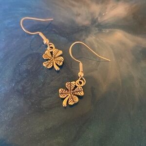 Handmade silver four leaf clover 🍀 earrings